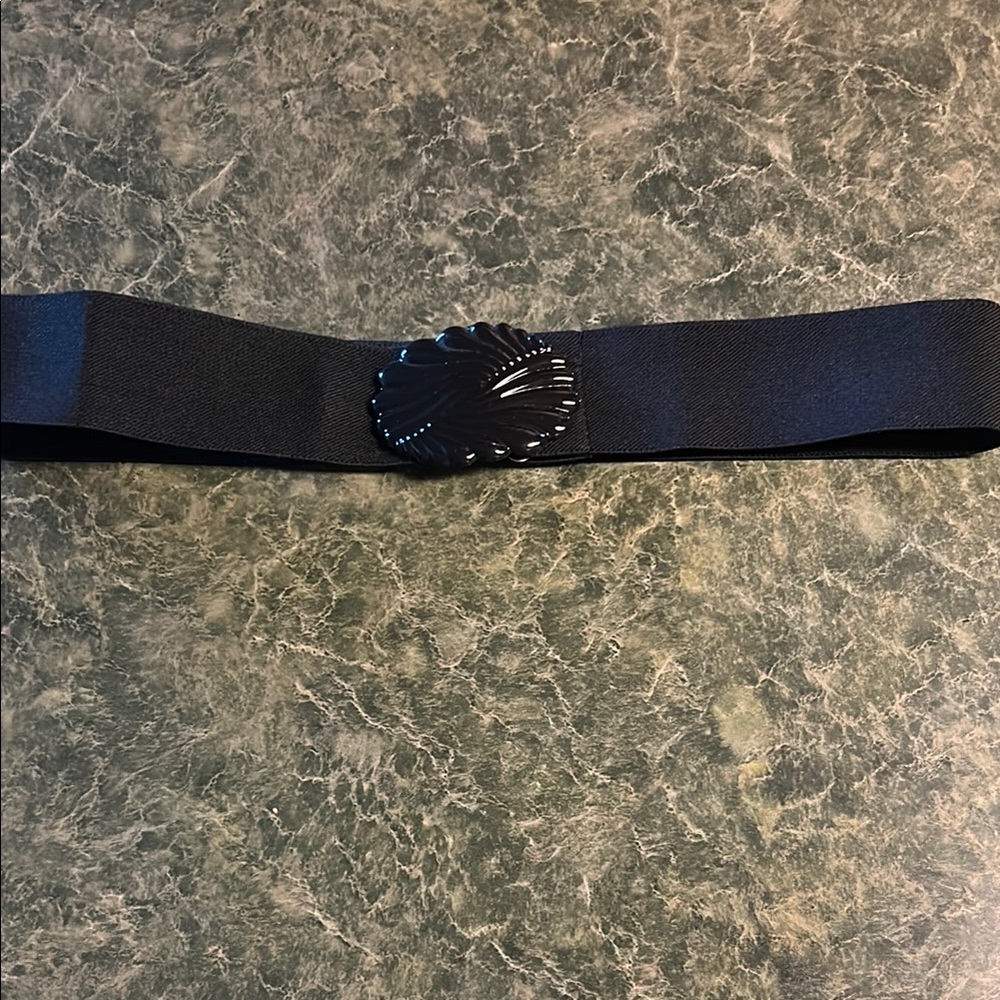 Vintage Black Elastic Belt with Shell Buckle